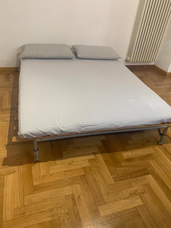 New Luxury Apartment, Milan City Center ภายนอก รูปภาพ