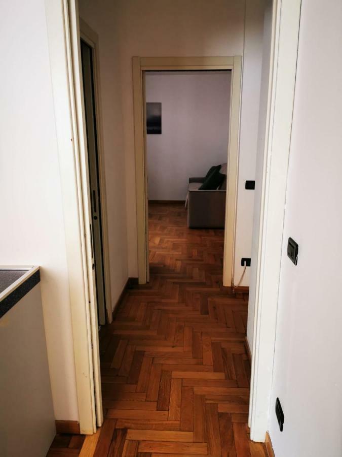 New Luxury Apartment, Milan City Center ภายนอก รูปภาพ